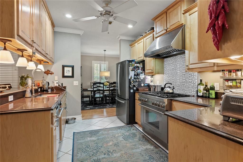 For Sale: $775,000 (3 beds, 2 baths, 4000 Square Feet)