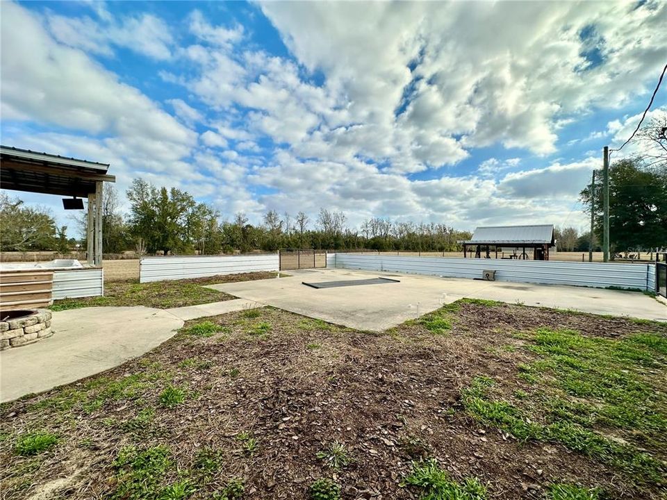 For Sale: $350,000 (3 beds, 2 baths, 2128 Square Feet)