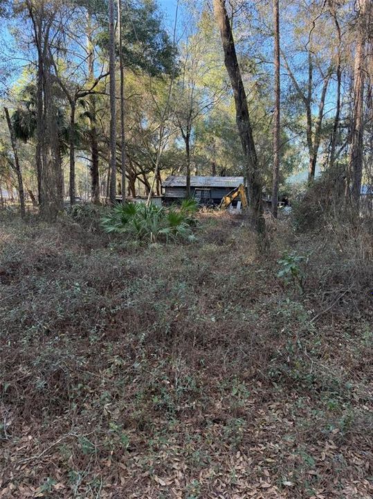 待售: $29,500 (1.24 acres)