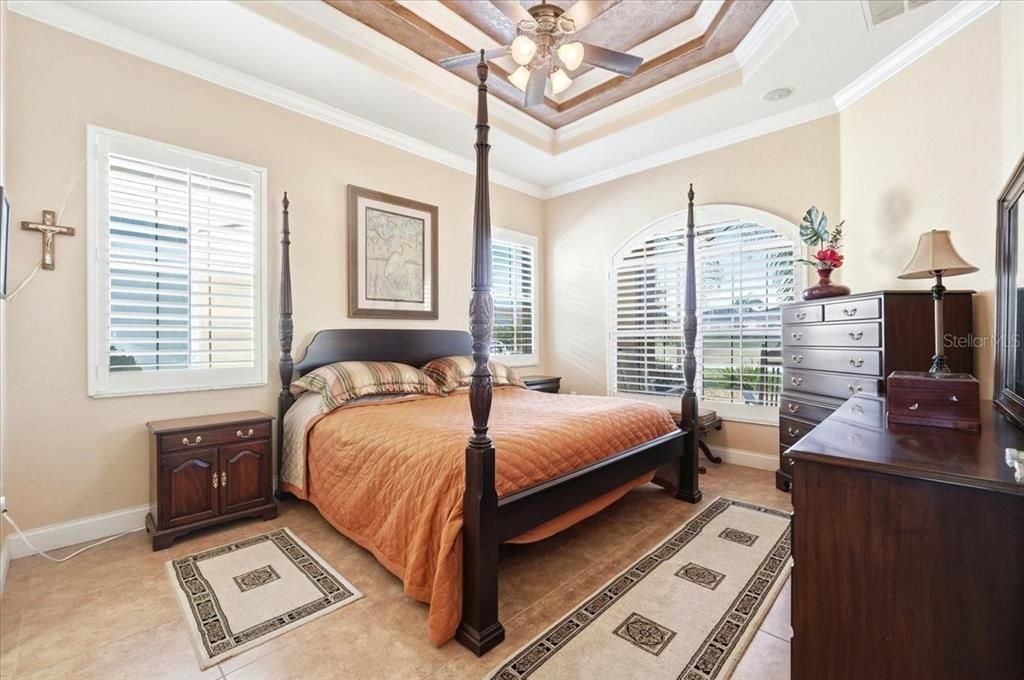 For Sale: $659,000 (3 beds, 2 baths, 1936 Square Feet)