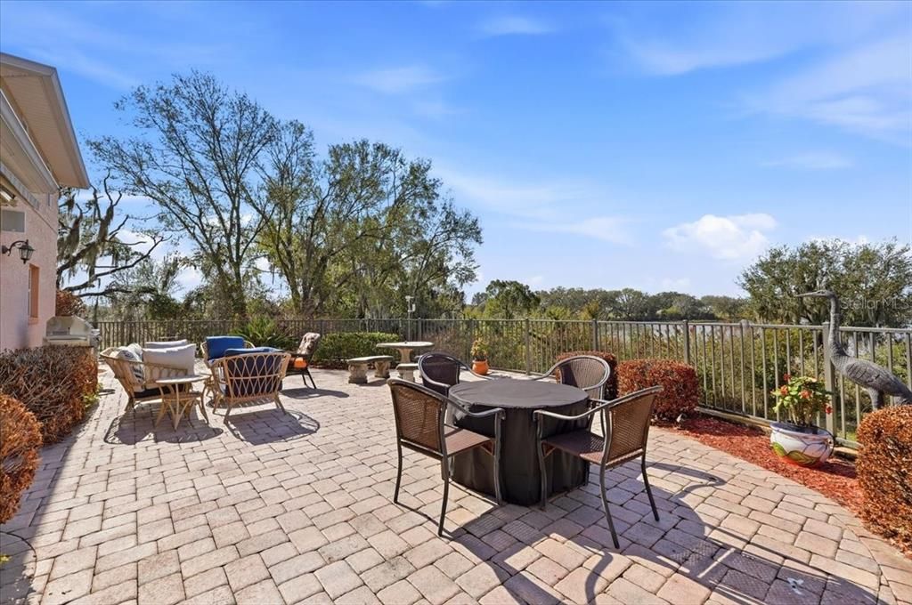For Sale: $659,000 (3 beds, 2 baths, 1936 Square Feet)