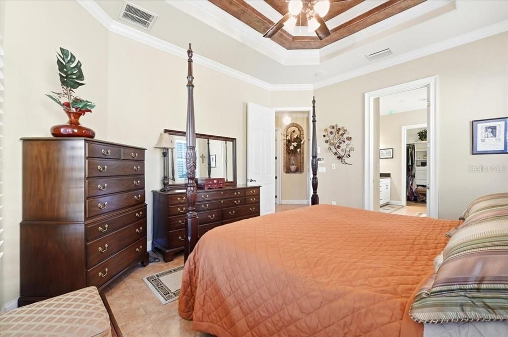 For Sale: $659,000 (3 beds, 2 baths, 1936 Square Feet)