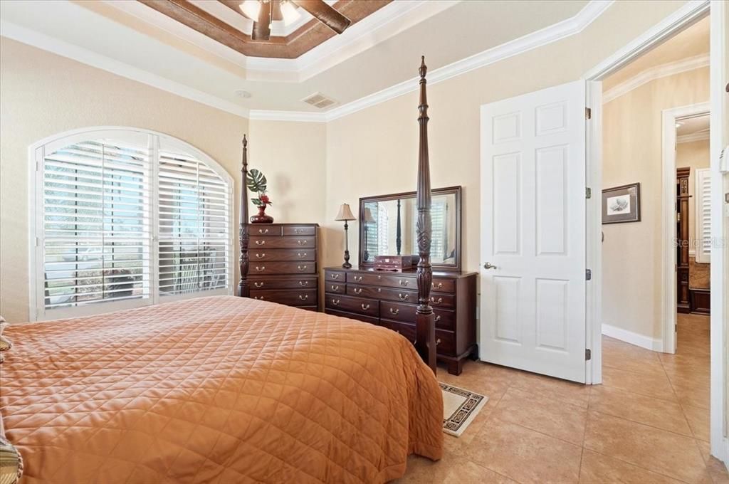 For Sale: $659,000 (3 beds, 2 baths, 1936 Square Feet)