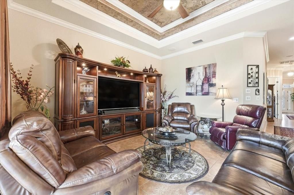 For Sale: $659,000 (3 beds, 2 baths, 1936 Square Feet)