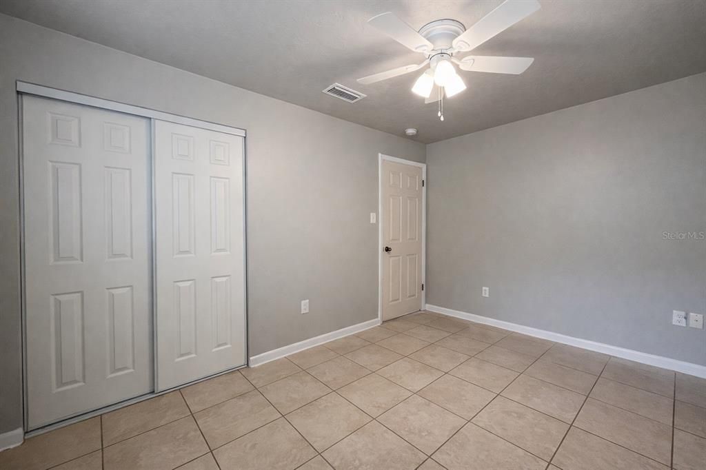 Activo con contrato: $179,900 (3 camas, 1 baños, 936 Pies cuadrados)