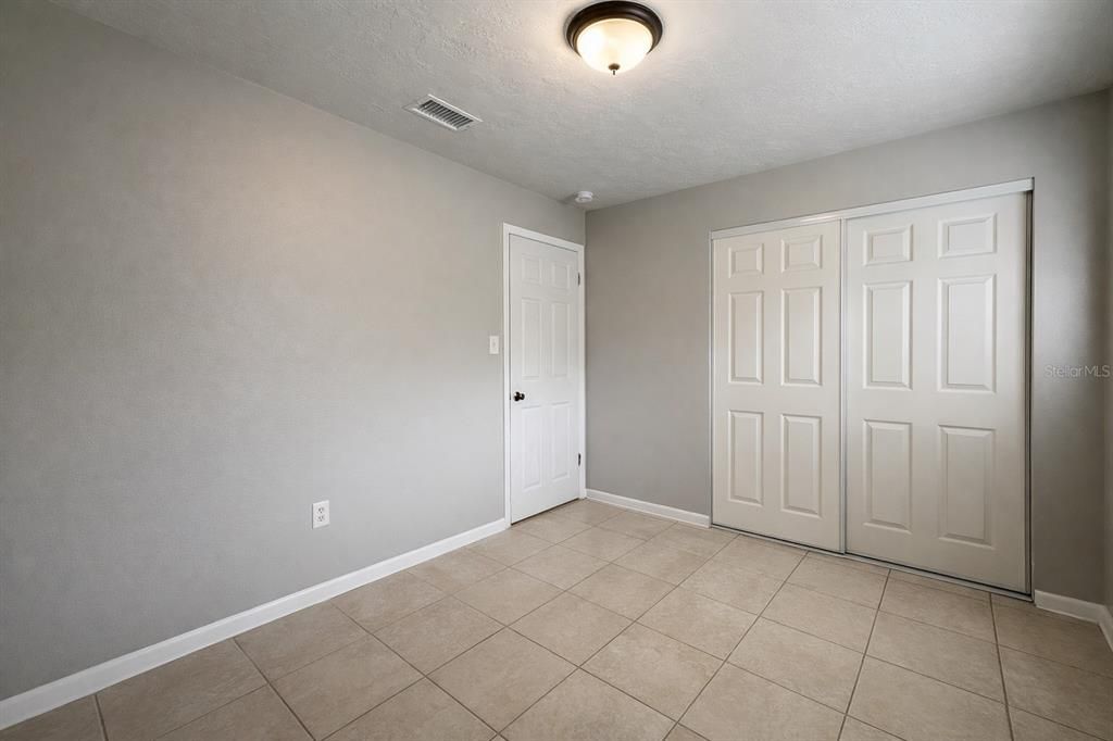 Activo con contrato: $179,900 (3 camas, 1 baños, 936 Pies cuadrados)