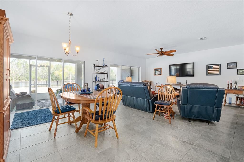 For Sale: $409,900 (3 beds, 2 baths, 1850 Square Feet)