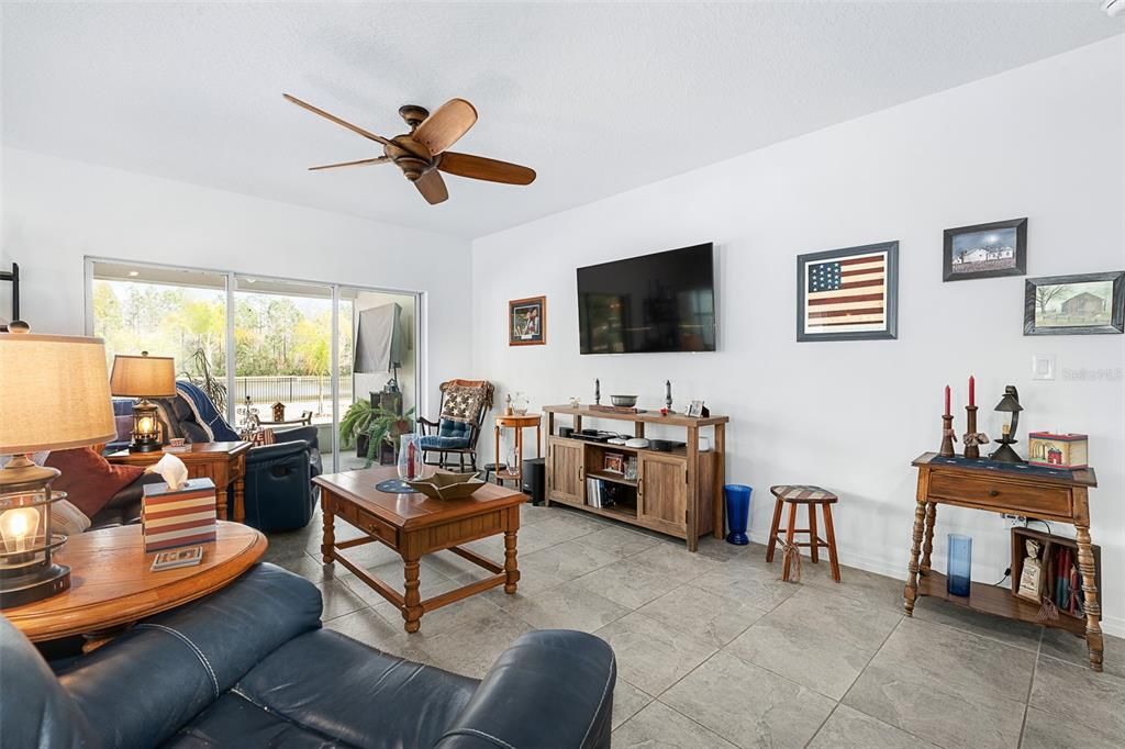 For Sale: $409,900 (3 beds, 2 baths, 1850 Square Feet)