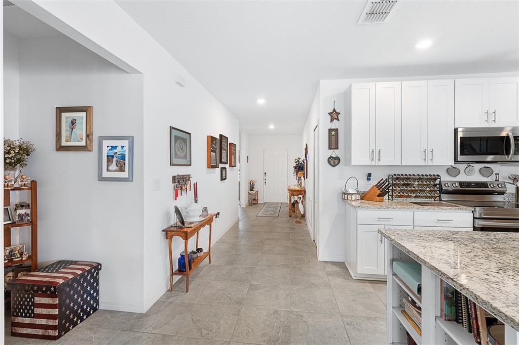 For Sale: $409,900 (3 beds, 2 baths, 1850 Square Feet)