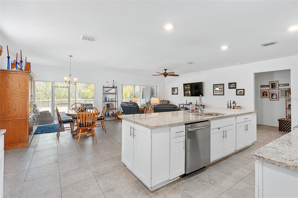 For Sale: $409,900 (3 beds, 2 baths, 1850 Square Feet)