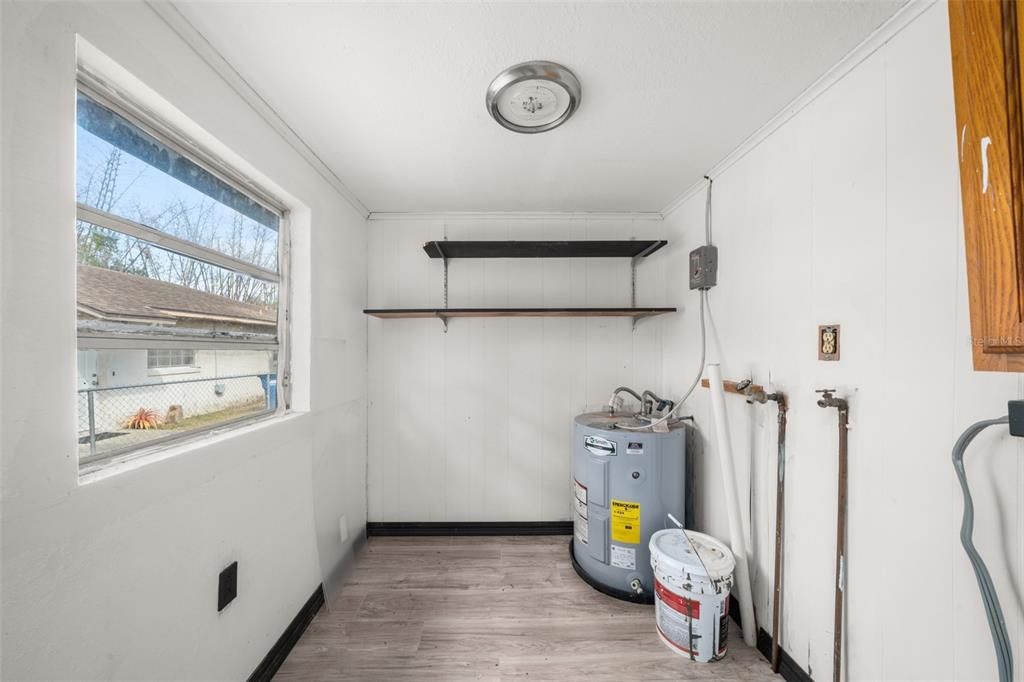 На продажу: $155,000 (3 спален, 1 ванн, 988 Квадратных фут)