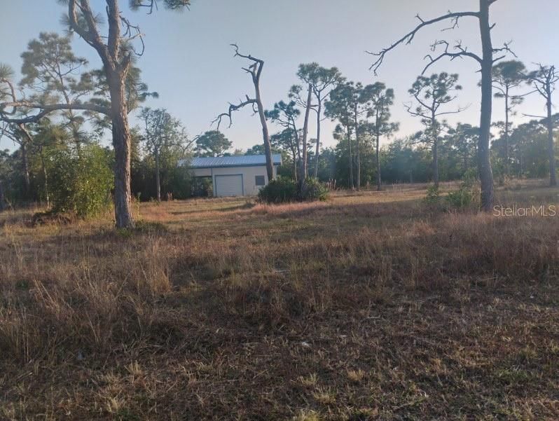 待售: $599,000 (11.38 acres)