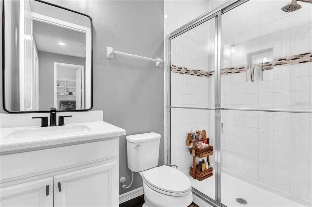 Activo con contrato: $720,000 (5 camas, 3 baños, 2934 Pies cuadrados)