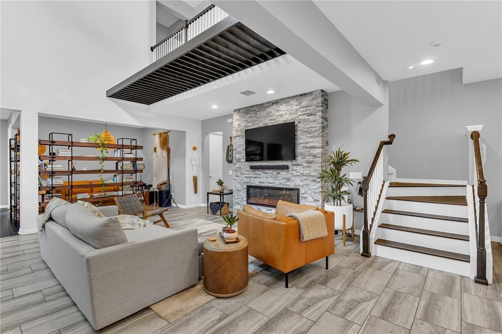 Activo con contrato: $720,000 (5 camas, 3 baños, 2934 Pies cuadrados)