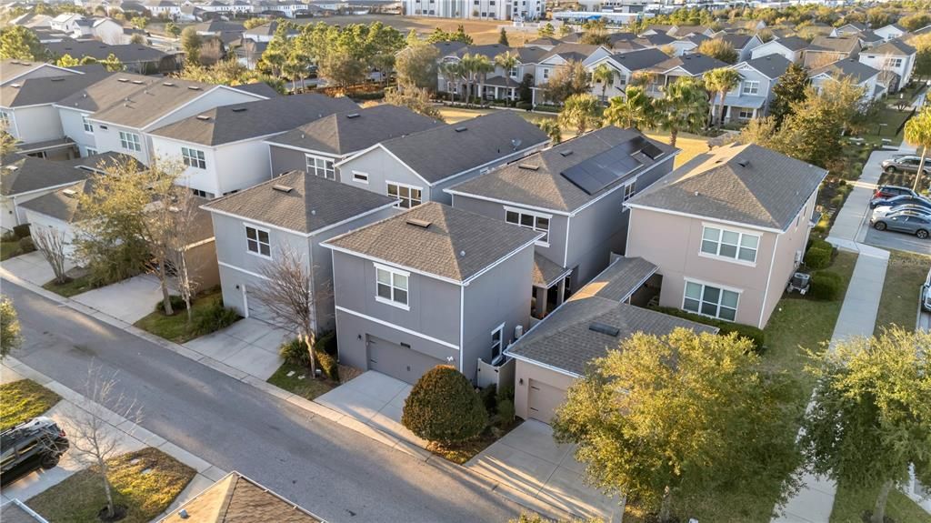 Activo con contrato: $720,000 (5 camas, 3 baños, 2934 Pies cuadrados)