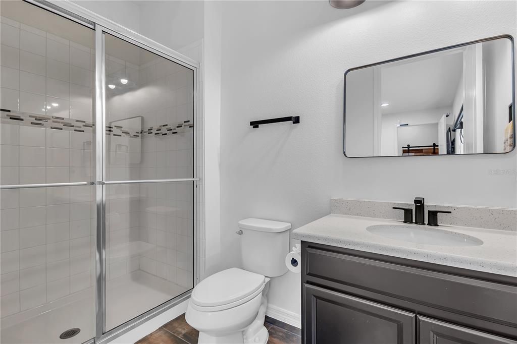 Activo con contrato: $720,000 (5 camas, 3 baños, 2934 Pies cuadrados)
