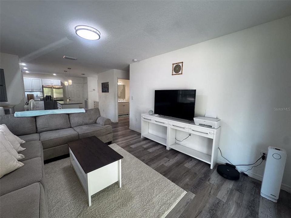 En Venta: $197,000 (1 camas, 1 baños, 898 Pies cuadrados)