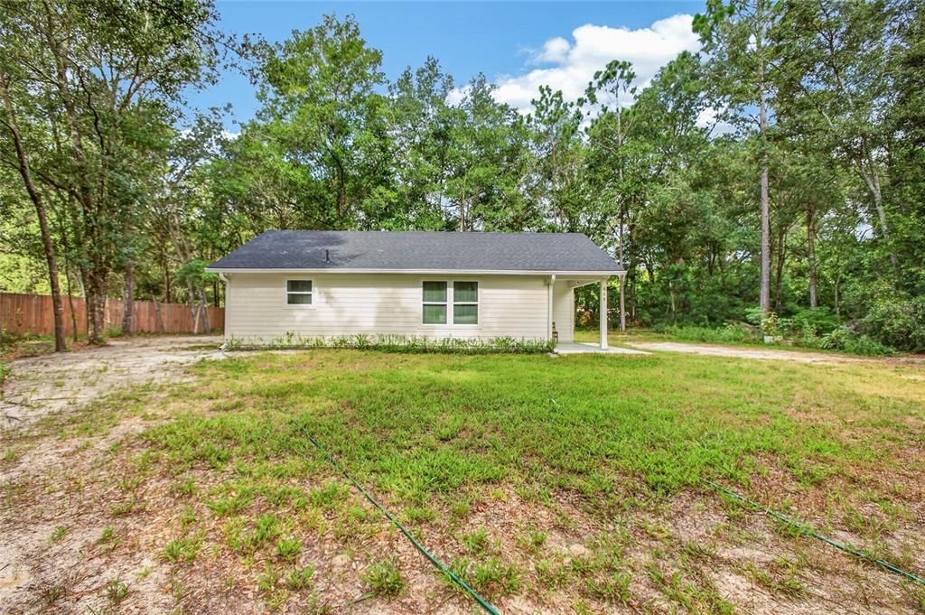 For Sale: $189,900 (1 beds, 1 baths, 898 Square Feet)
