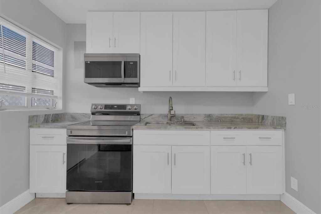 For Sale: $525,000 (0 beds, 0 baths, 1552 Square Feet)