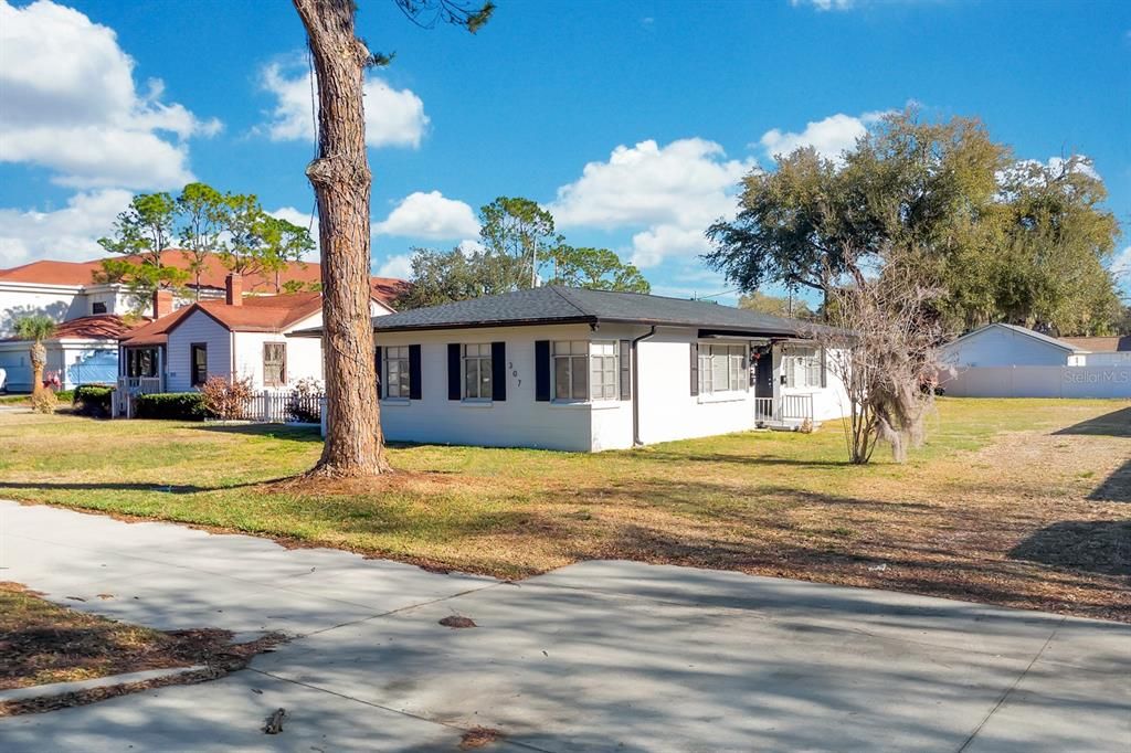 For Sale: $525,000 (0 beds, 0 baths, 1552 Square Feet)