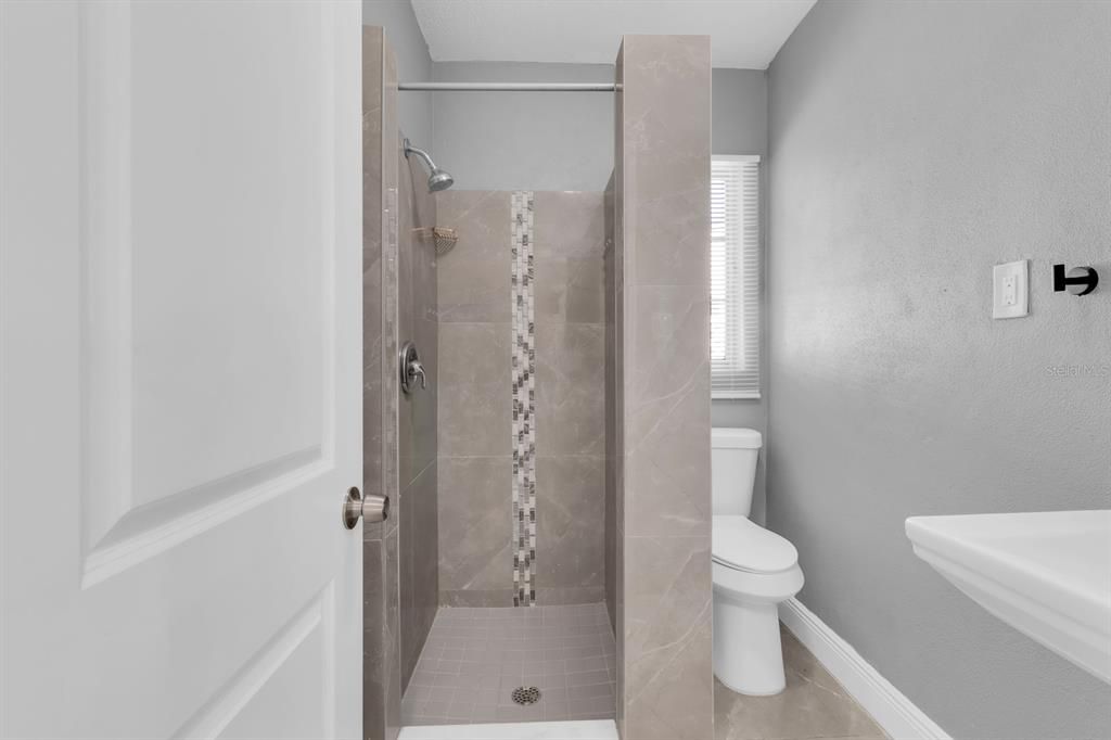 For Sale: $525,000 (0 beds, 0 baths, 1552 Square Feet)
