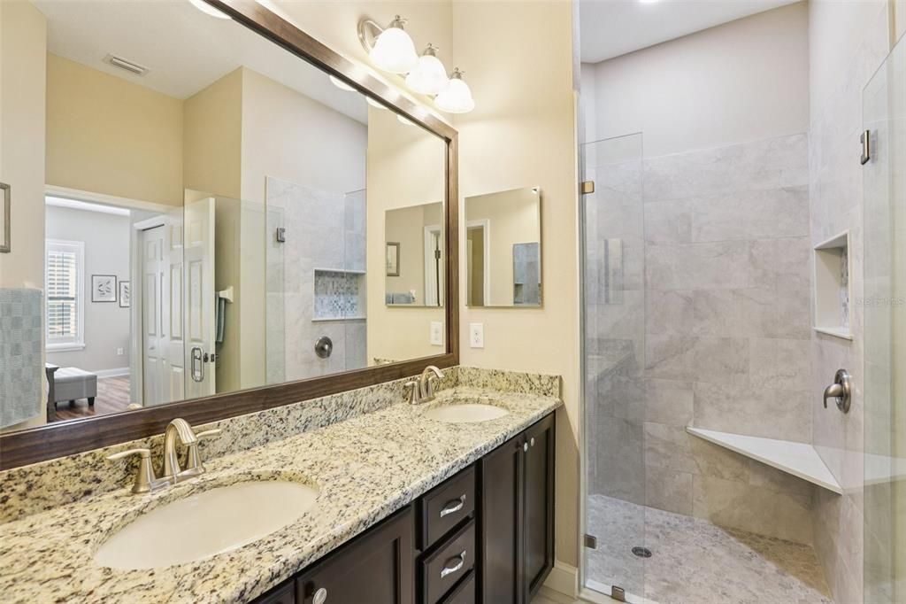 Activo con contrato: $450,000 (3 camas, 2 baños, 1920 Pies cuadrados)