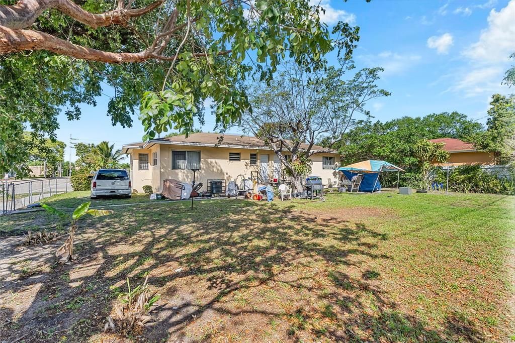 For Sale: $600,000 (4 beds, 0 baths, 1408 Square Feet)