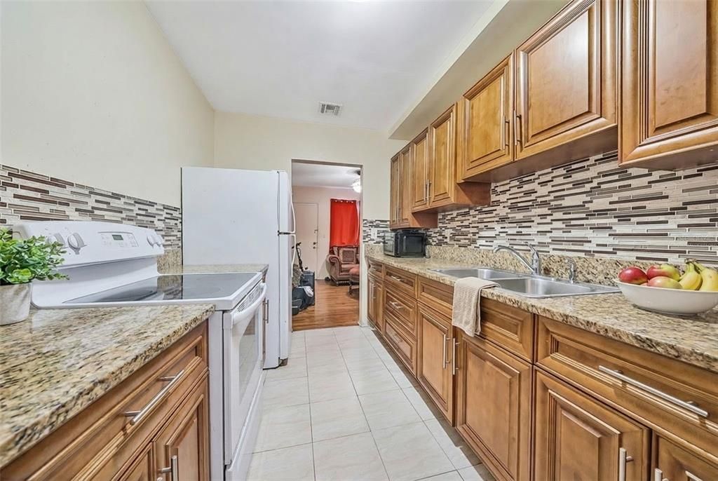 For Sale: $600,000 (4 beds, 0 baths, 1408 Square Feet)