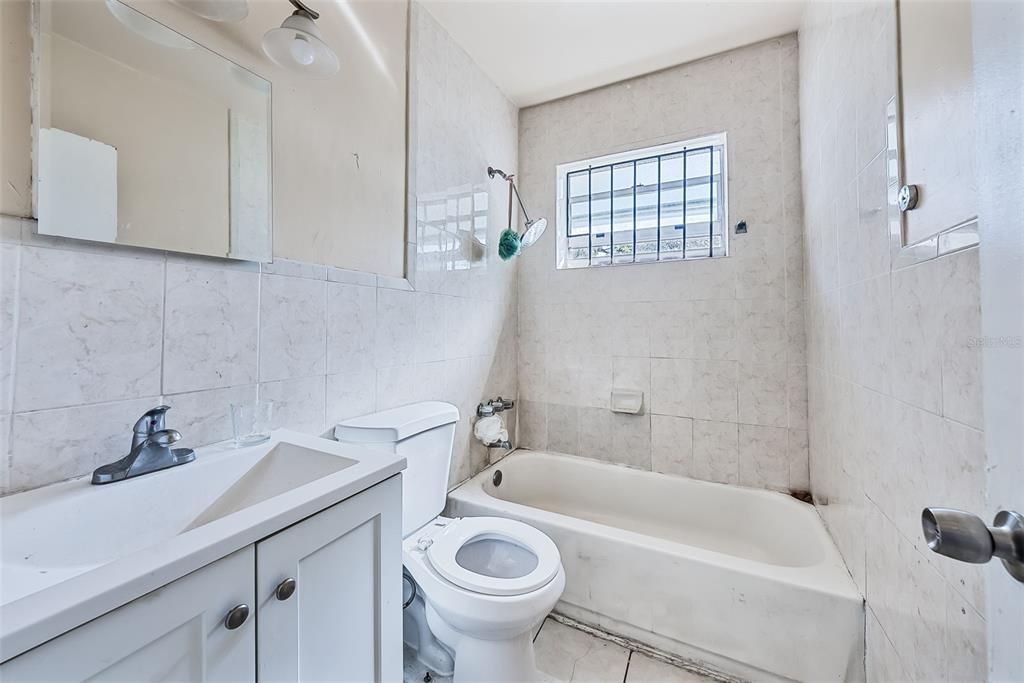 For Sale: $600,000 (4 beds, 0 baths, 1408 Square Feet)