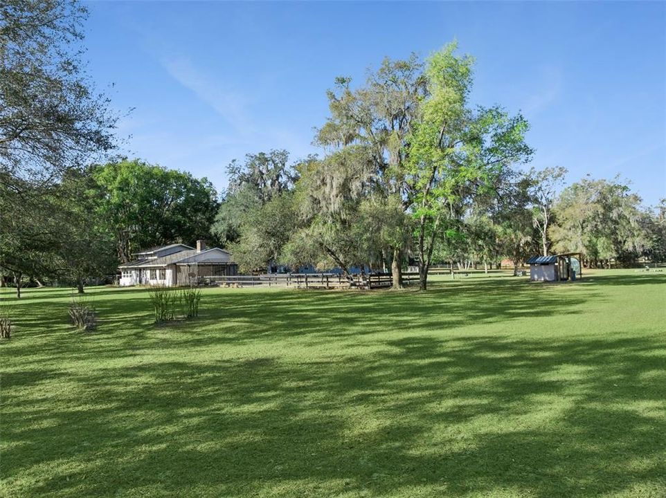 En Venta: $599,000 (2 camas, 2 baños, 2204 Pies cuadrados)