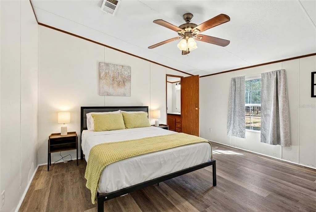 На продажу: $699,900 (5 спален, 3 ванн, 2280 Квадратных фут)