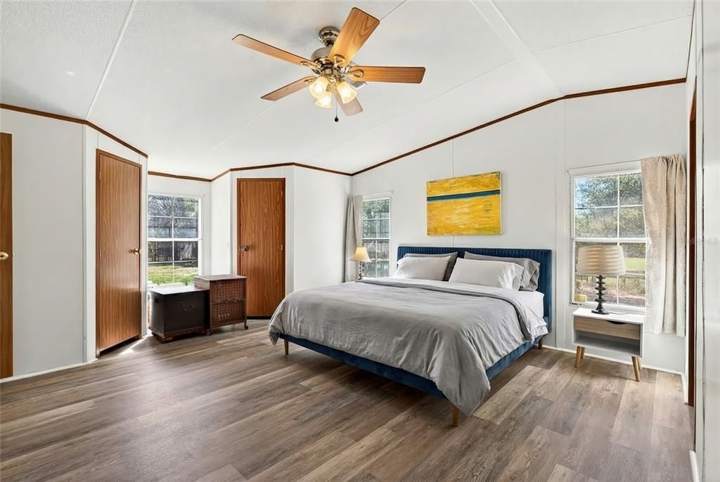 На продажу: $699,900 (5 спален, 3 ванн, 2280 Квадратных фут)