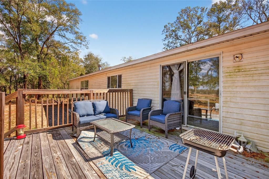 На продажу: $699,900 (5 спален, 3 ванн, 2280 Квадратных фут)