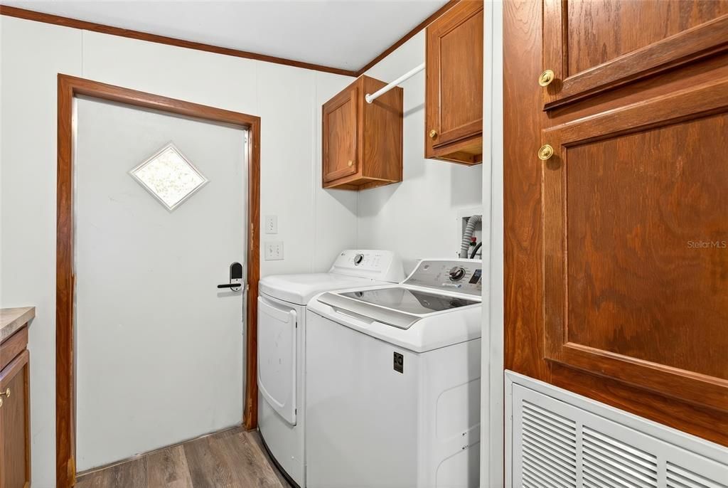 На продажу: $699,900 (5 спален, 3 ванн, 2280 Квадратных фут)