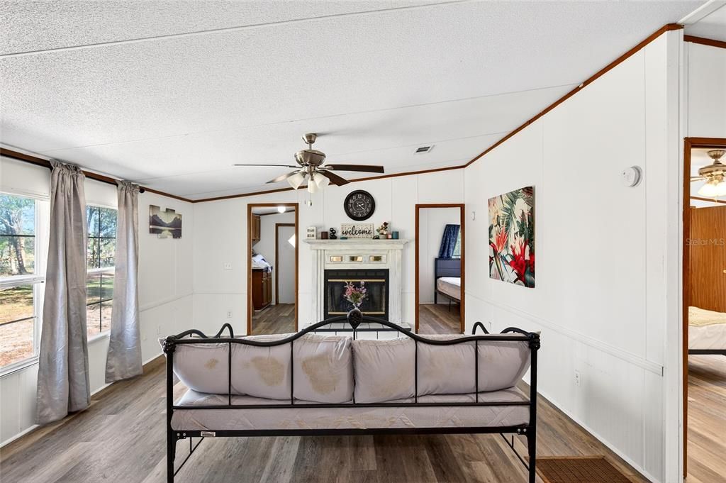 На продажу: $699,900 (5 спален, 3 ванн, 2280 Квадратных фут)