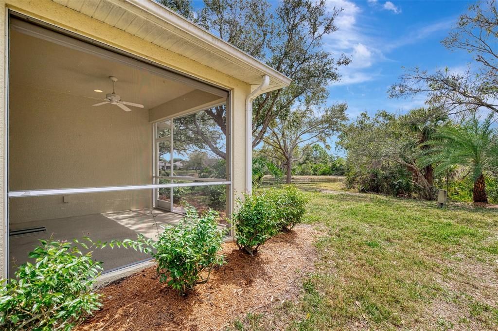 Active With Contract: $319,000 (2 beds, 2 baths, 1366 Square Feet)