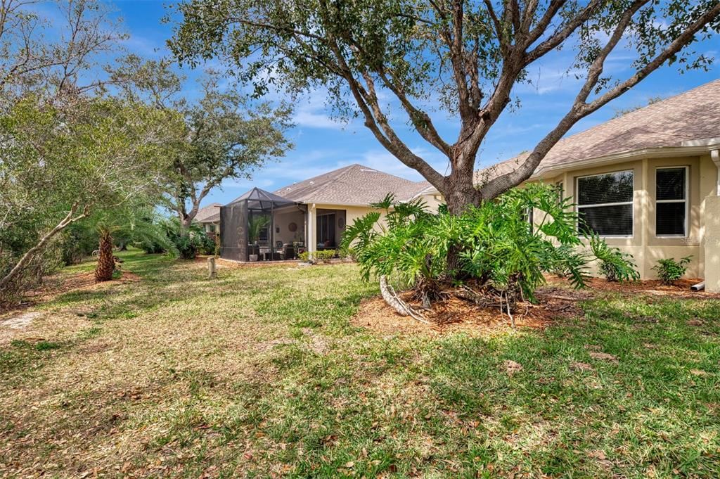 Active With Contract: $319,000 (2 beds, 2 baths, 1366 Square Feet)