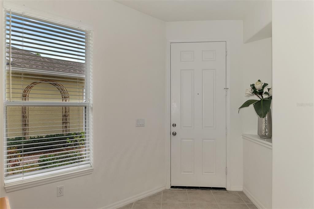 Active With Contract: $319,000 (2 beds, 2 baths, 1366 Square Feet)