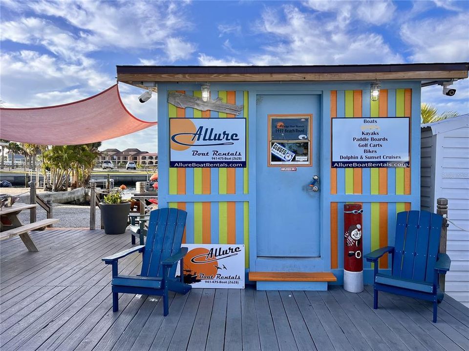 Active With Contract: $319,000 (2 beds, 2 baths, 1366 Square Feet)