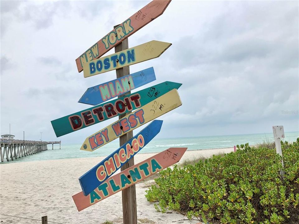 Active With Contract: $319,000 (2 beds, 2 baths, 1366 Square Feet)