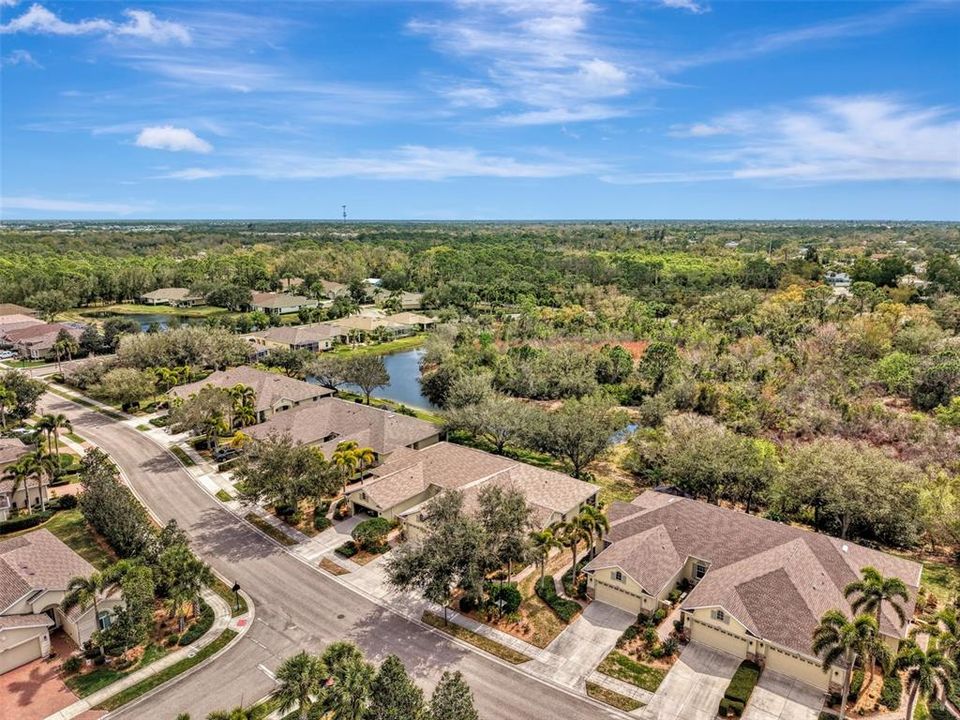 Active With Contract: $319,000 (2 beds, 2 baths, 1366 Square Feet)