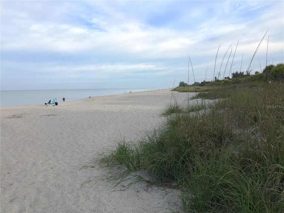 Active With Contract: $319,000 (2 beds, 2 baths, 1366 Square Feet)