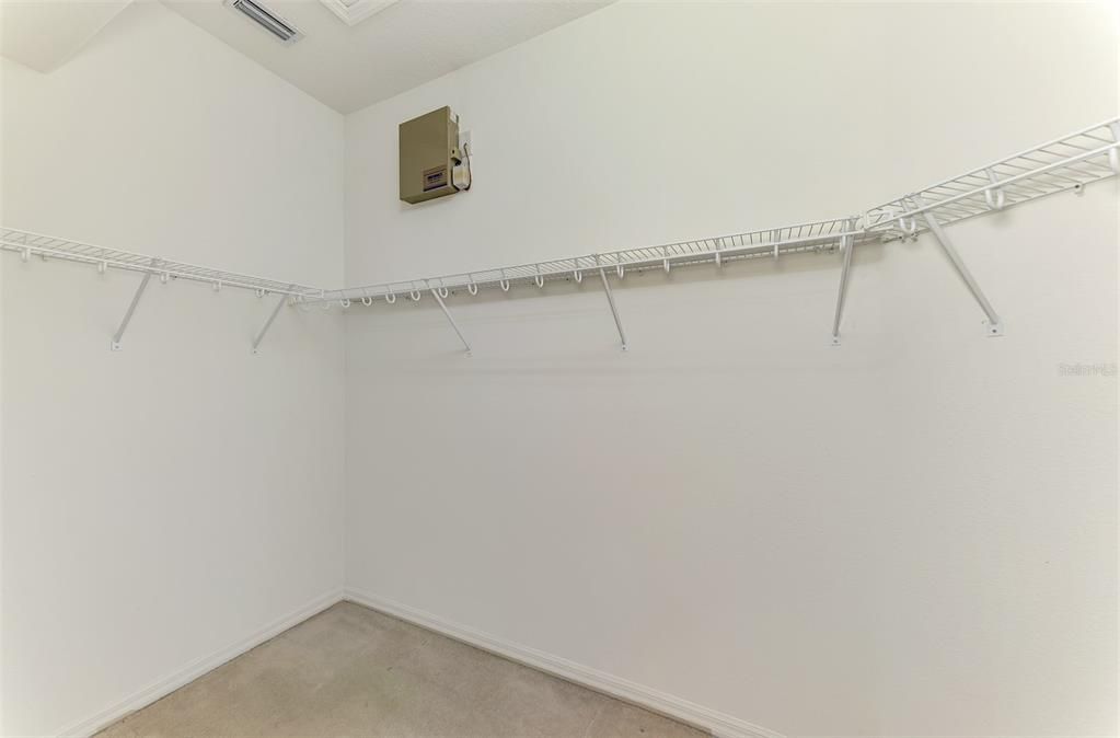 Active With Contract: $319,000 (2 beds, 2 baths, 1366 Square Feet)