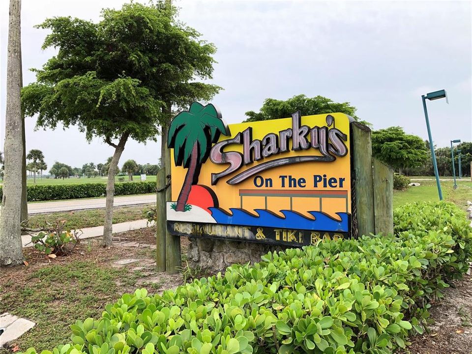 Active With Contract: $319,000 (2 beds, 2 baths, 1366 Square Feet)