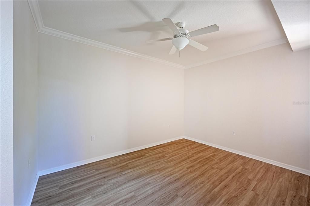 Activo con contrato: $215,000 (2 camas, 2 baños, 1156 Pies cuadrados)
