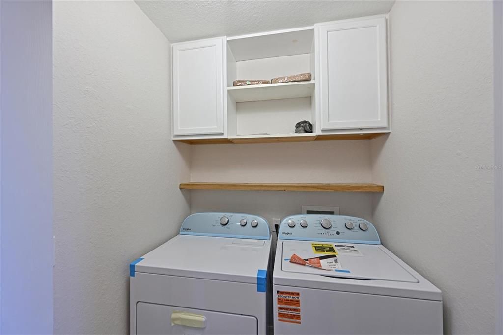 Activo con contrato: $215,000 (2 camas, 2 baños, 1156 Pies cuadrados)