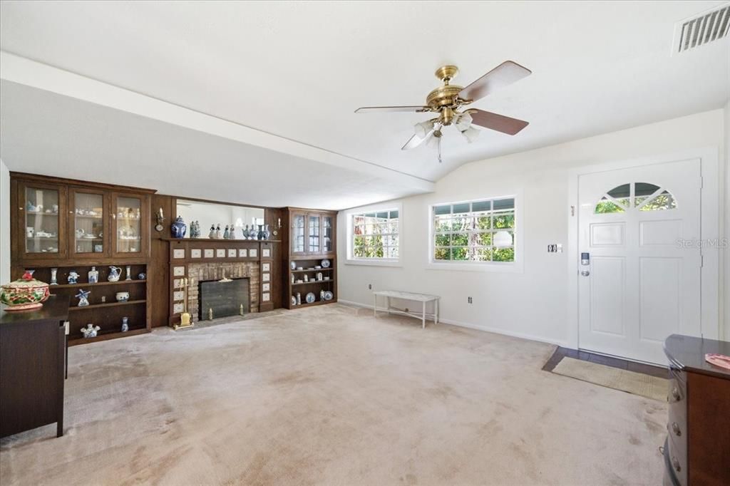En Venta: $450,000 (3 camas, 1 baños, 1200 Pies cuadrados)