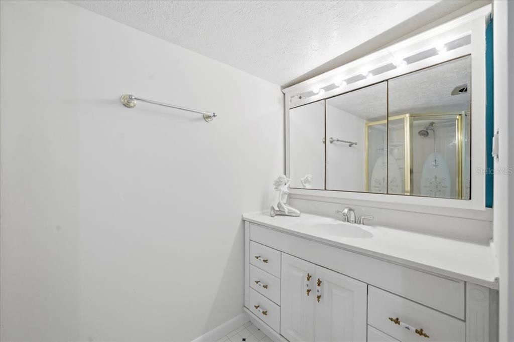 En Venta: $450,000 (3 camas, 1 baños, 1200 Pies cuadrados)