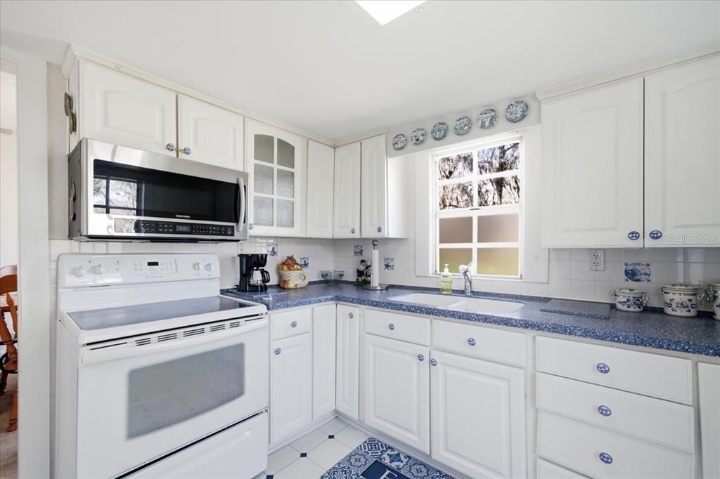 En Venta: $450,000 (3 camas, 1 baños, 1200 Pies cuadrados)