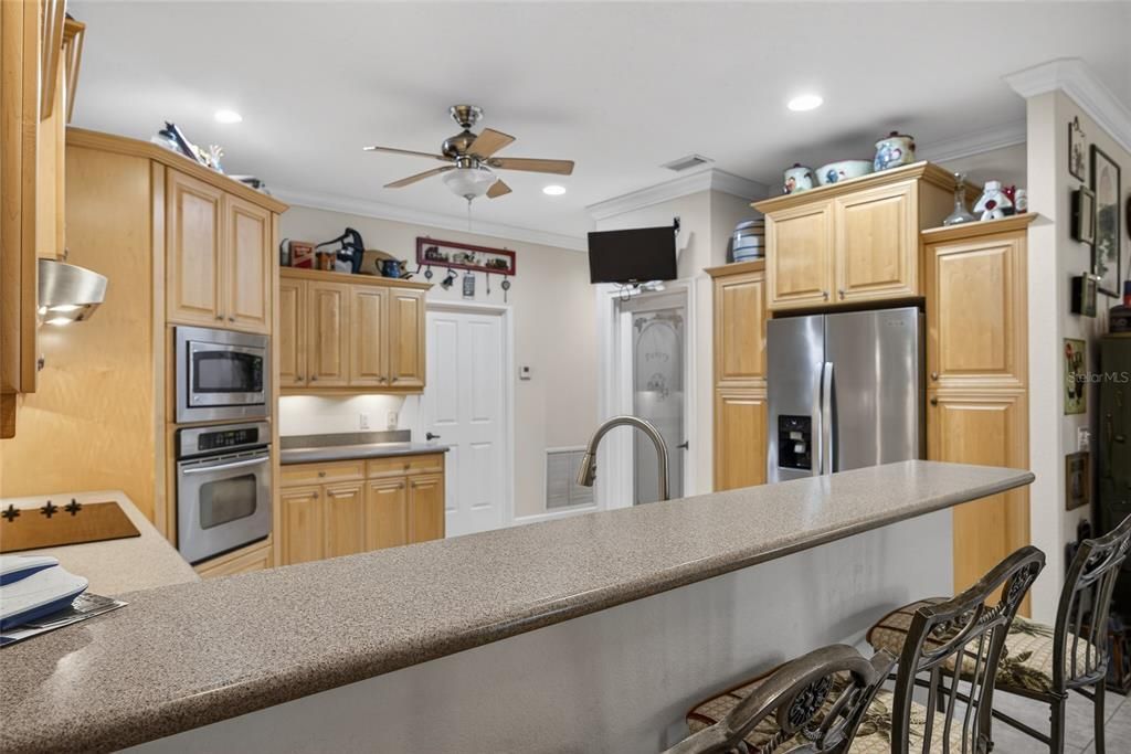 For Sale: $899,900 (5 beds, 2 baths, 3645 Square Feet)